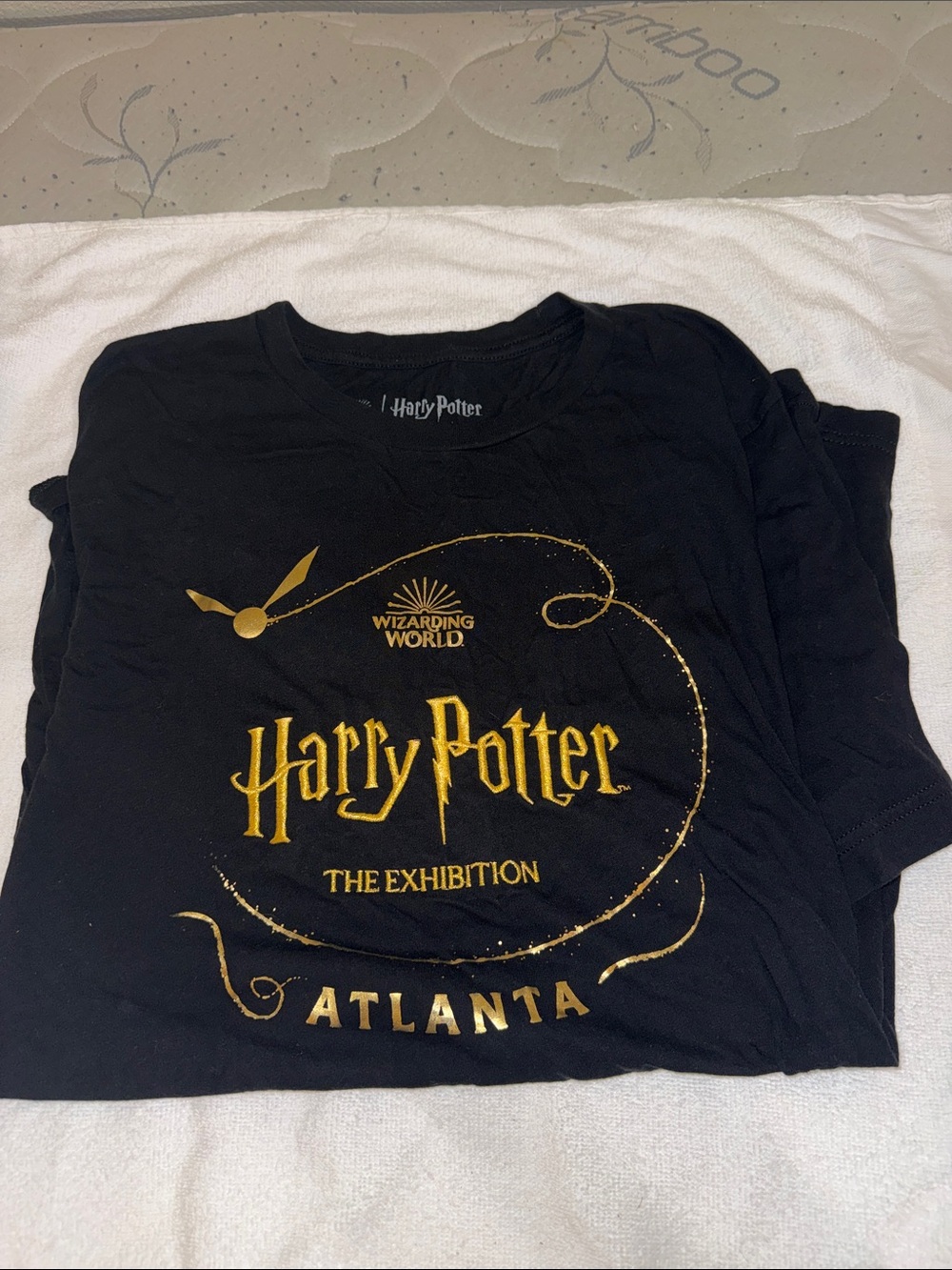 Warner Bros. Harry Potter Black and Gold Graphic Tee